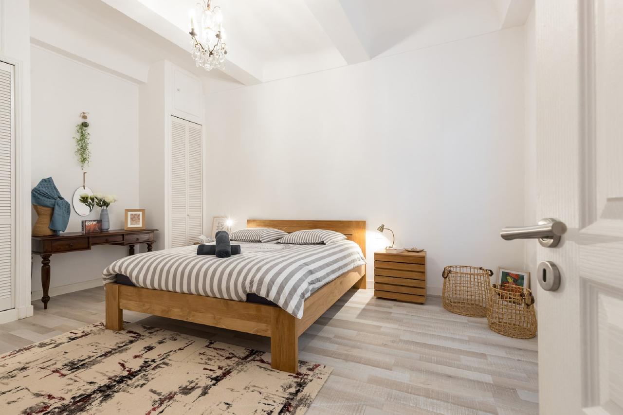 Pref 2 - F4 - Vaste Et Bourgeois ,3 Chambres, Ascenseur, Vx-Nice Exteriör bild