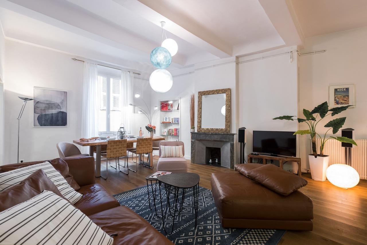 Pref 2 - F4 - Vaste Et Bourgeois ,3 Chambres, Ascenseur, Vx-Nice Exteriör bild