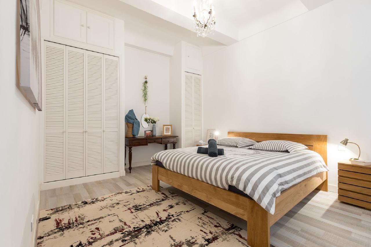 Pref 2 - F4 - Vaste Et Bourgeois ,3 Chambres, Ascenseur, Vx-Nice Exteriör bild