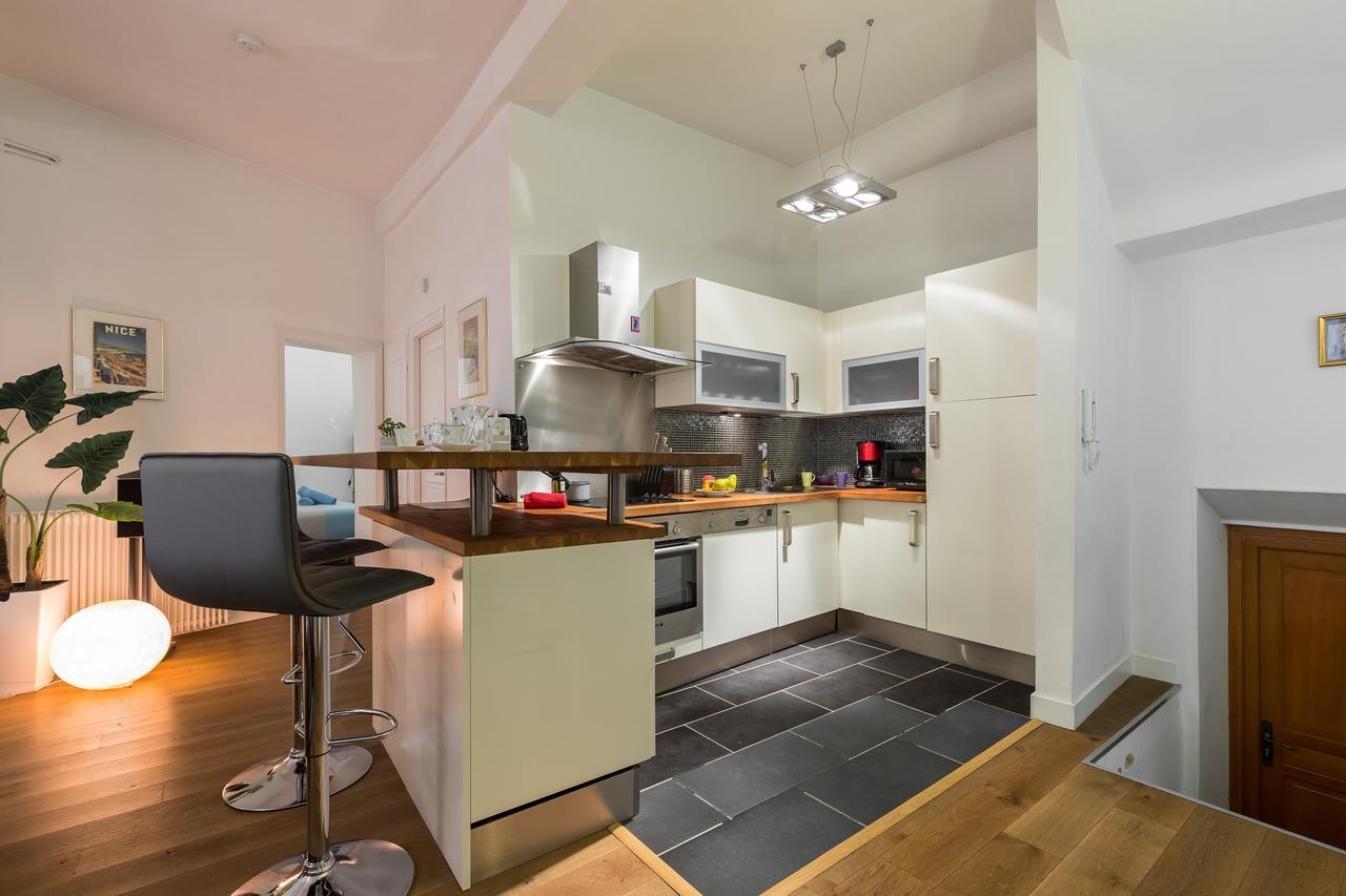 Pref 2 - F4 - Vaste Et Bourgeois ,3 Chambres, Ascenseur, Vx-Nice Exteriör bild